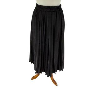 Pleated Black Midi Skirt With Elastic Waistband By Chartou, S